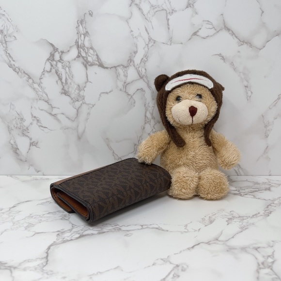 Michael Kors JST Medium Flap Bifold Wallet - Picture 6 of 8